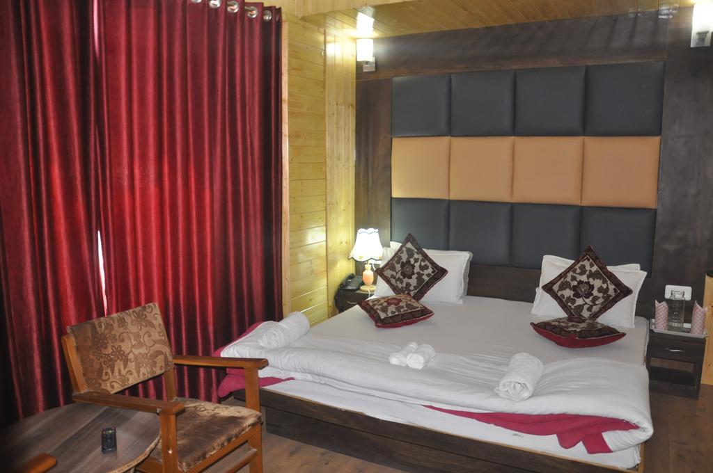 Durgjan Hotel Azad מראה חיצוני תמונה