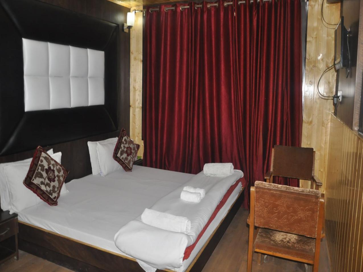 Durgjan Hotel Azad מראה חיצוני תמונה